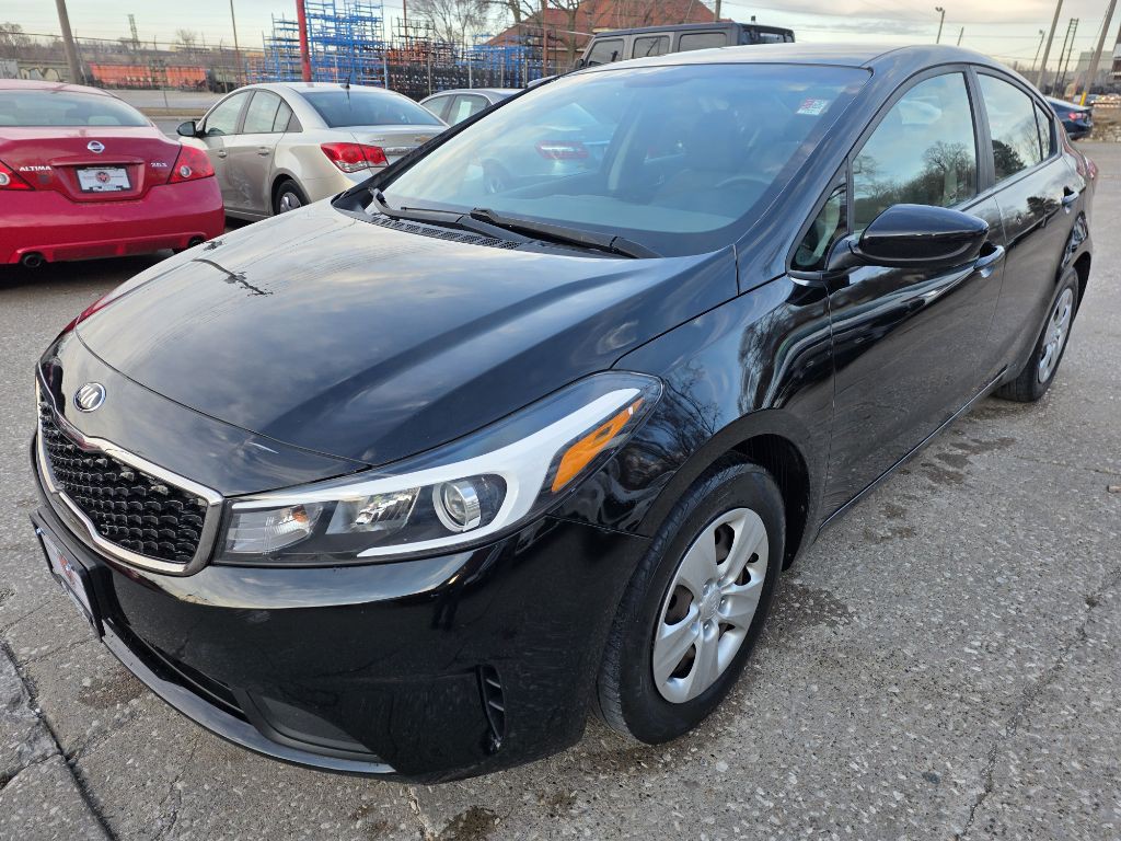 2017 Kia Forte Image 3