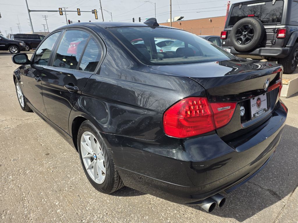 2010 BMW 3 Series Image 6