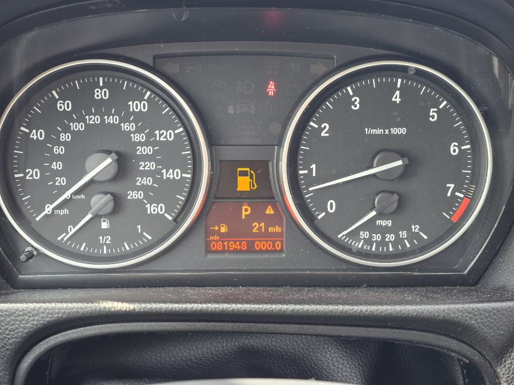 2010 BMW 3 Series Image 14