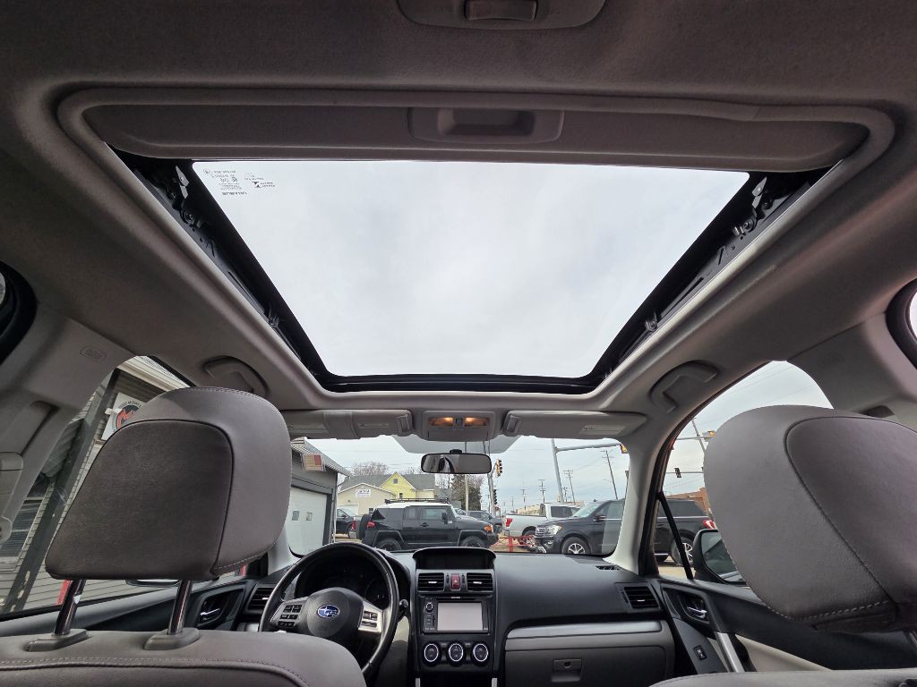 2014 Subaru Forester Image 13