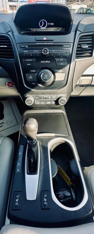 2017 Acura RDX Image 17