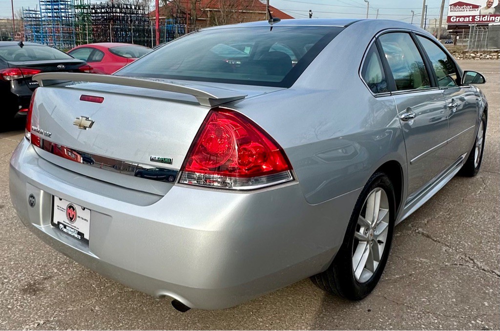 2010 Chevrolet Impala Image 3