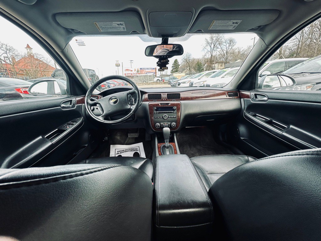 2010 Chevrolet Impala Image 10