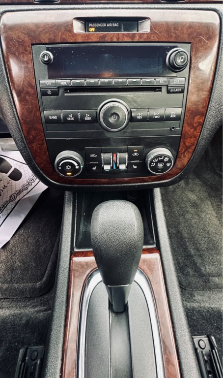 2010 Chevrolet Impala Image 13