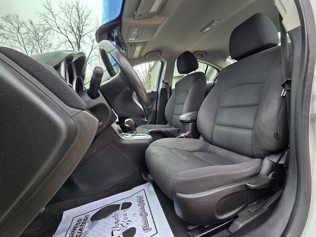 2012 Chevrolet Cruze Image 9