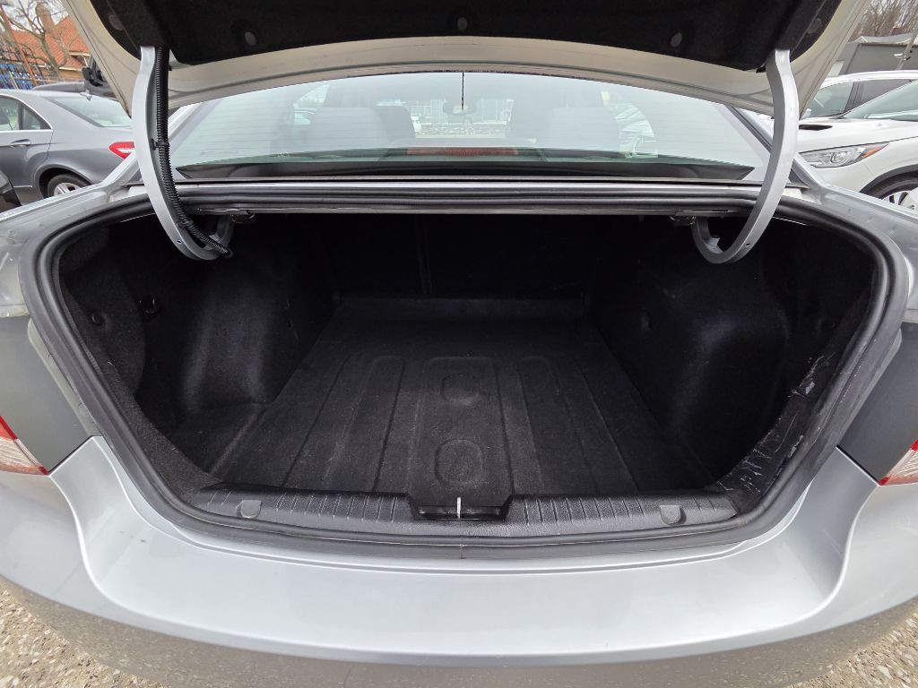 2012 Chevrolet Cruze Image 11