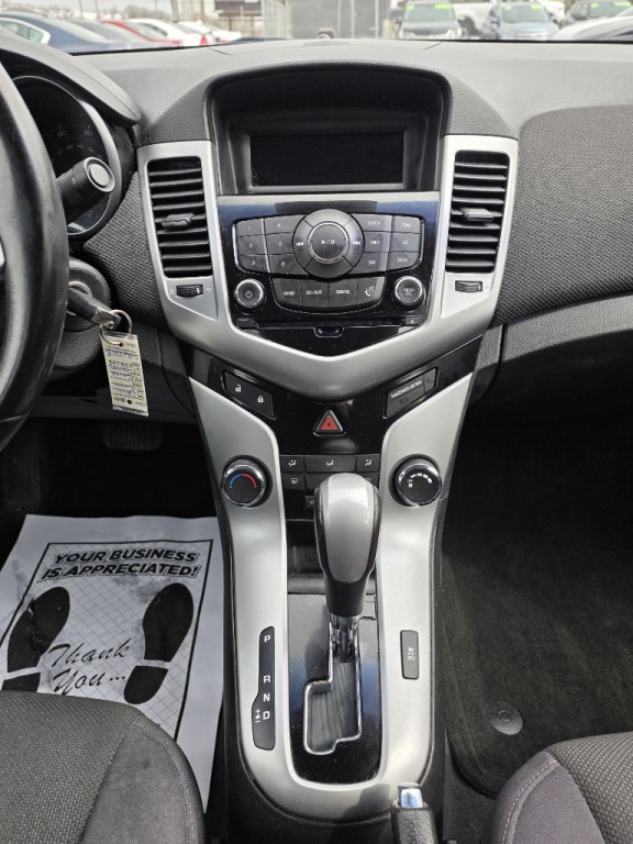 2012 Chevrolet Cruze Image 13