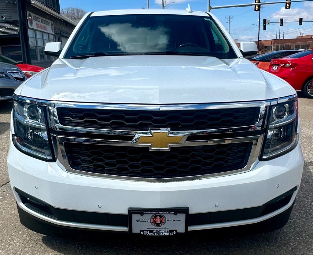 2020 Chevrolet Suburban Image 2