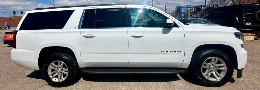 2020 Chevrolet Suburban Image 8