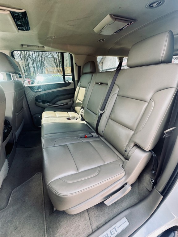 2020 Chevrolet Suburban Image 10