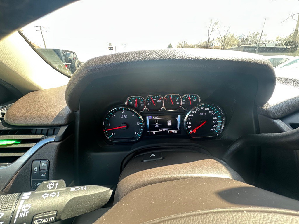 2020 Chevrolet Suburban Image 17