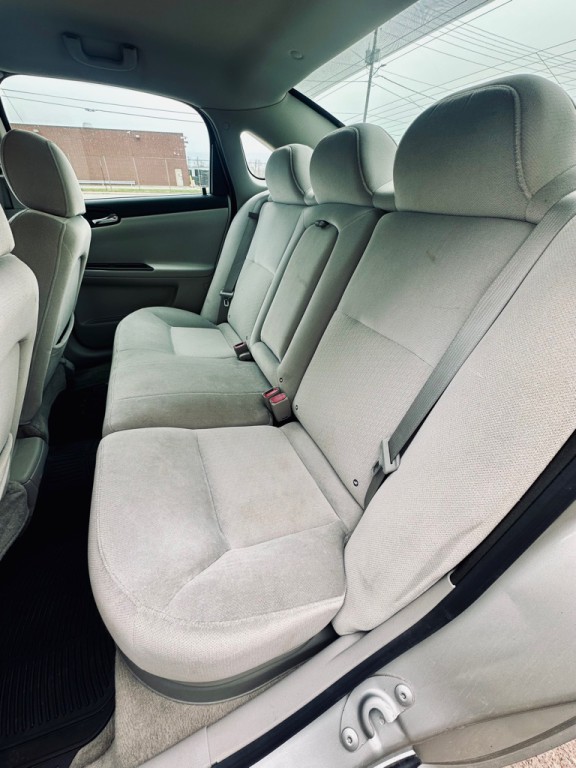 2007 Chevrolet Impala Image 10