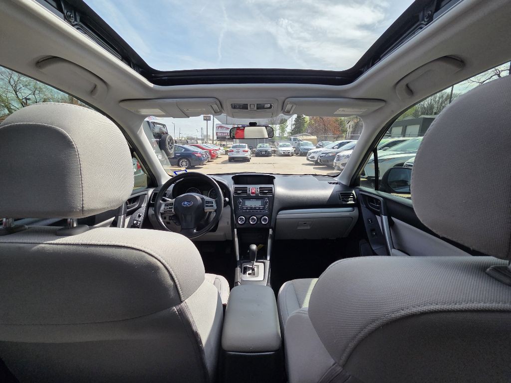 2015 Subaru Forester Image 14
