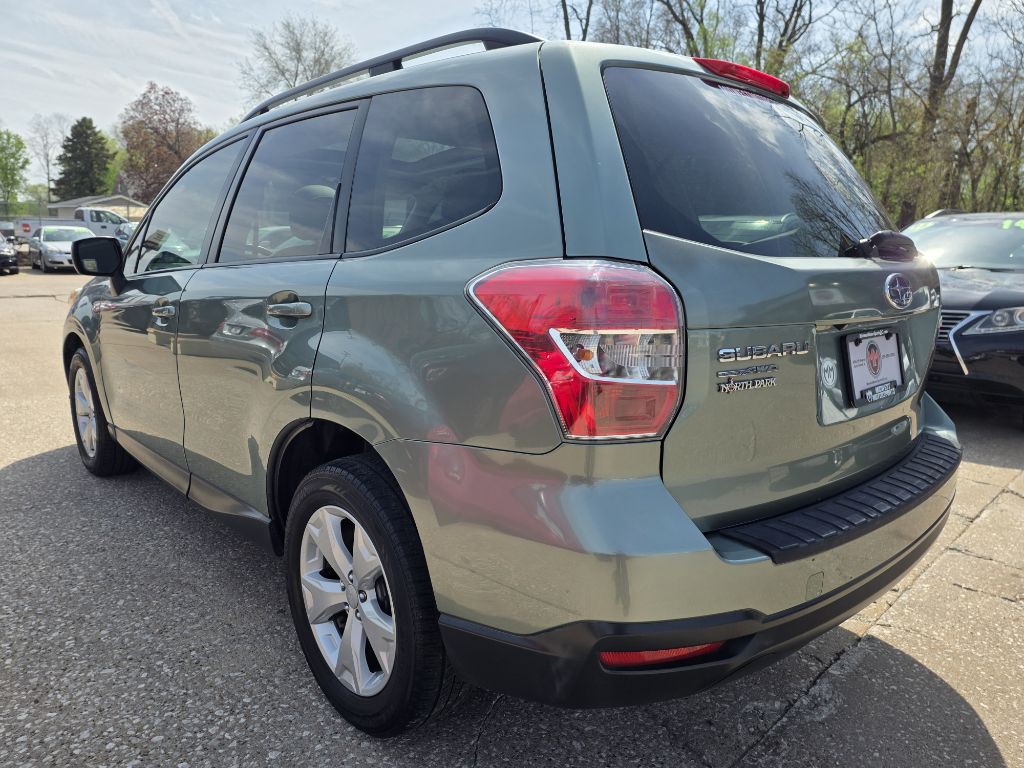 2015 Subaru Forester Image 6
