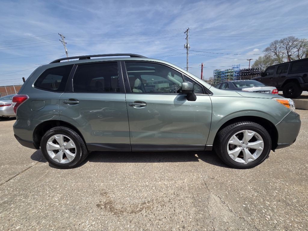 2015 Subaru Forester Image 7
