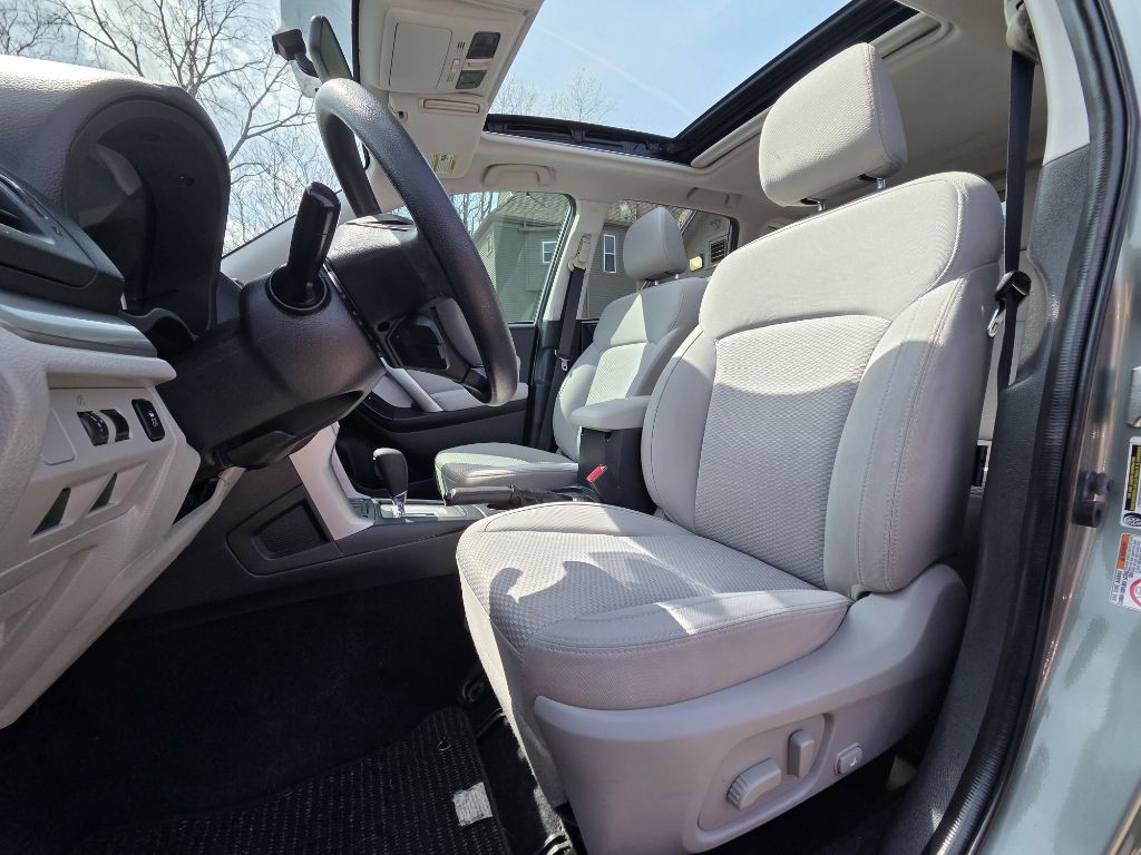 2015 Subaru Forester Image 9