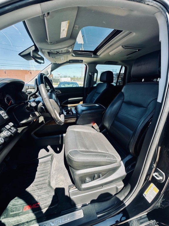 2020 GMC Yukon Image 9