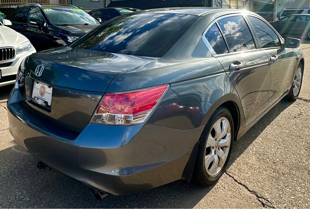 2010 Honda Accord Image 4