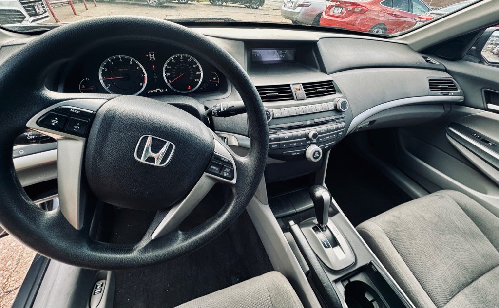 2010 Honda Accord Image 11