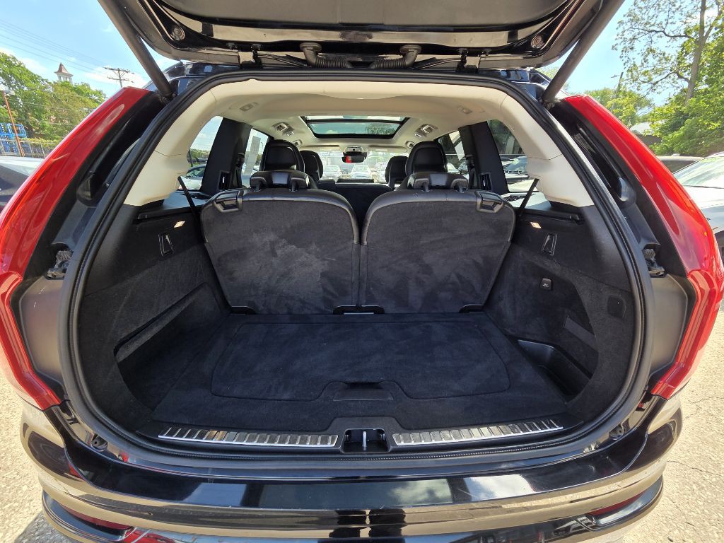 2018 Volvo XC90 Image 12