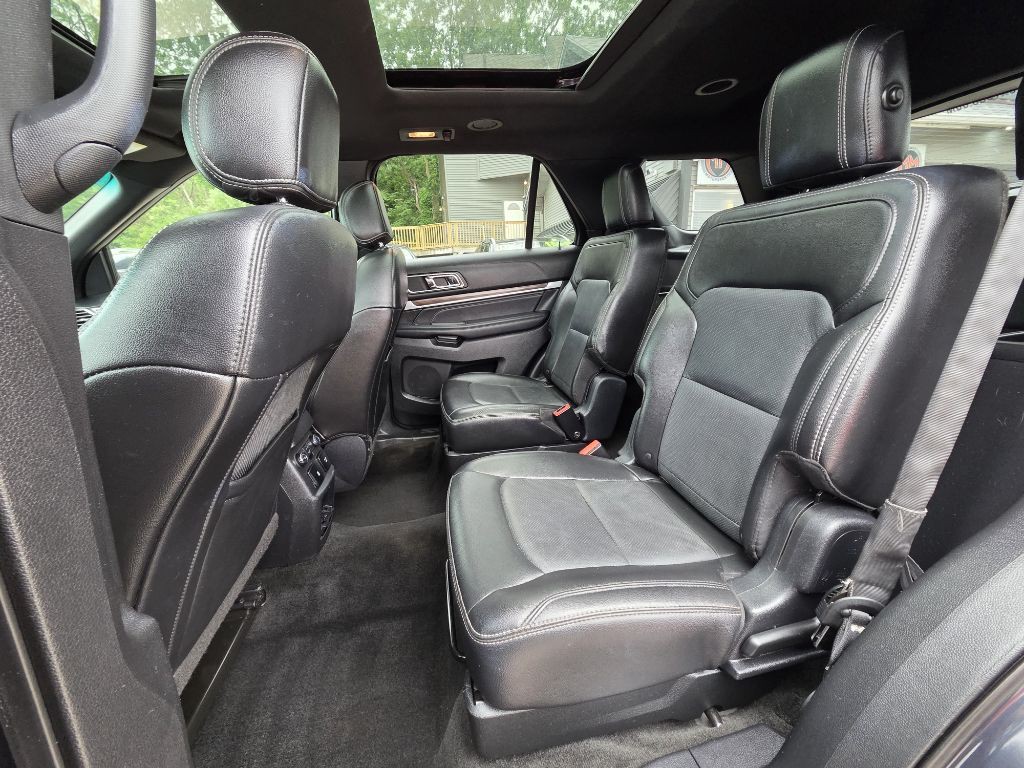 2017 Ford Explorer Image 10