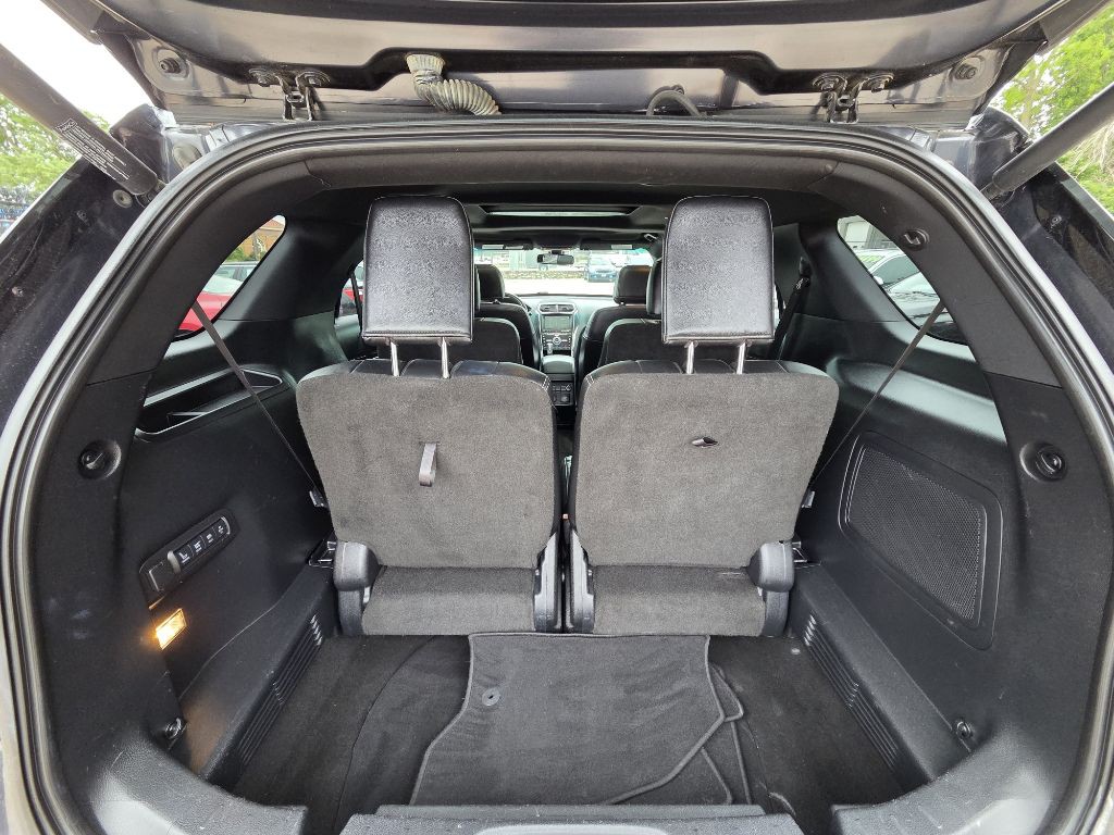 2017 Ford Explorer Image 12