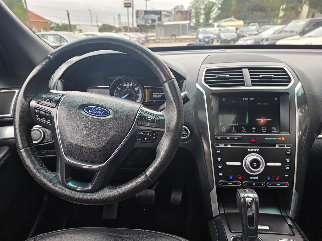 2017 Ford Explorer Image 17