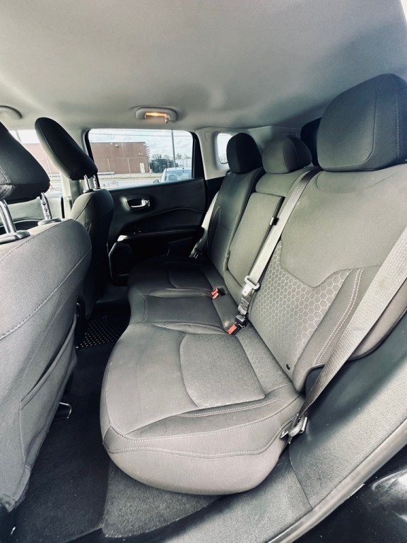 2021 Jeep Compass Image 10