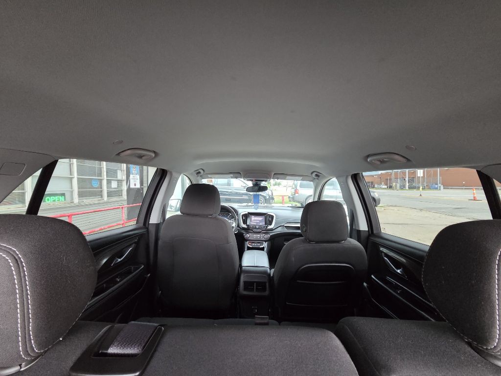 2024 GMC Terrain Image 12