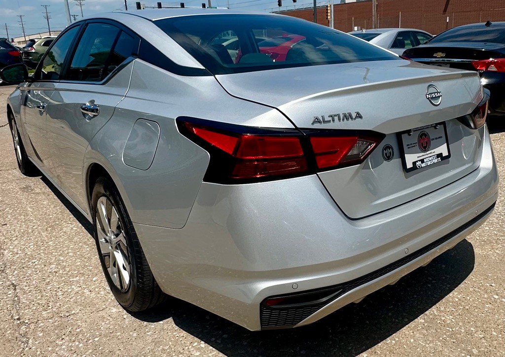 2024 Nissan Altima Image 6