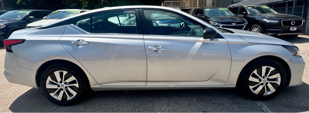 2024 Nissan Altima Image 8