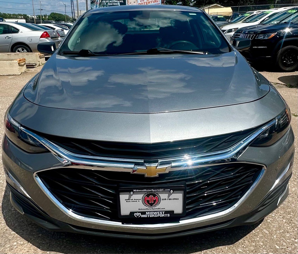 2024 Chevrolet Malibu Image 2