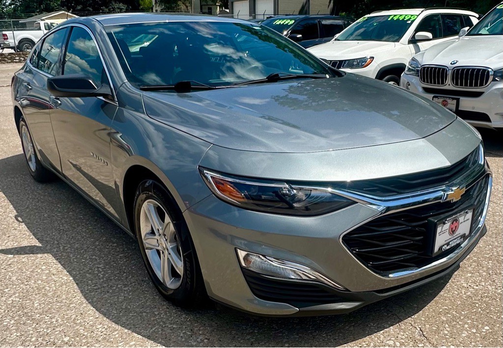 2024 Chevrolet Malibu Image 3