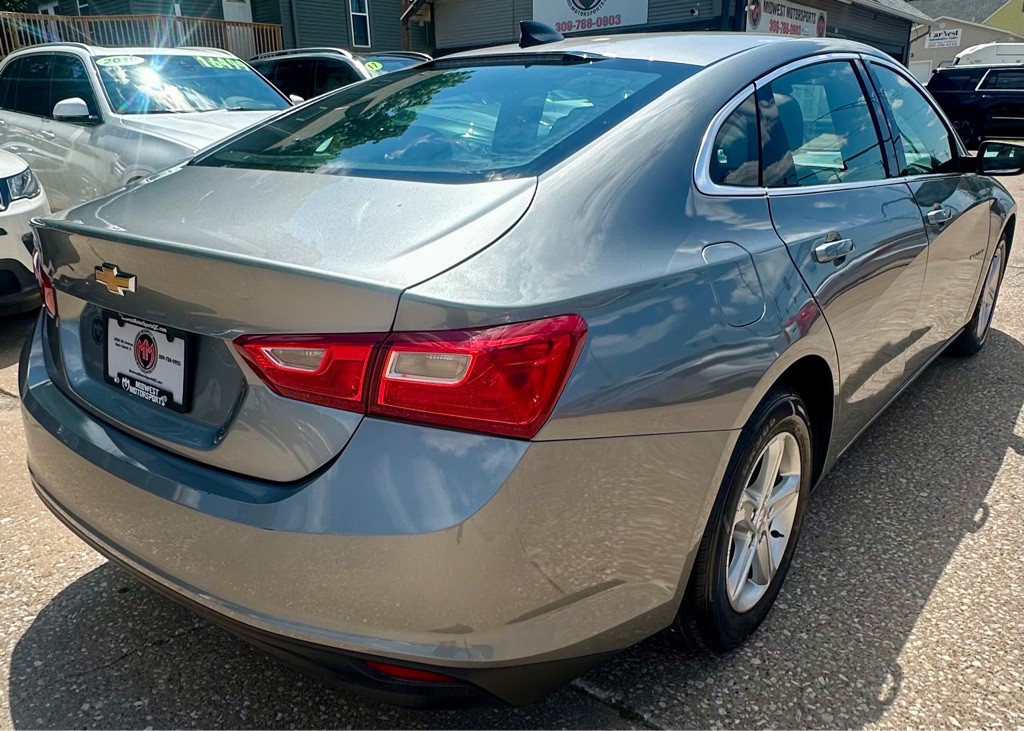 2024 Chevrolet Malibu Image 4