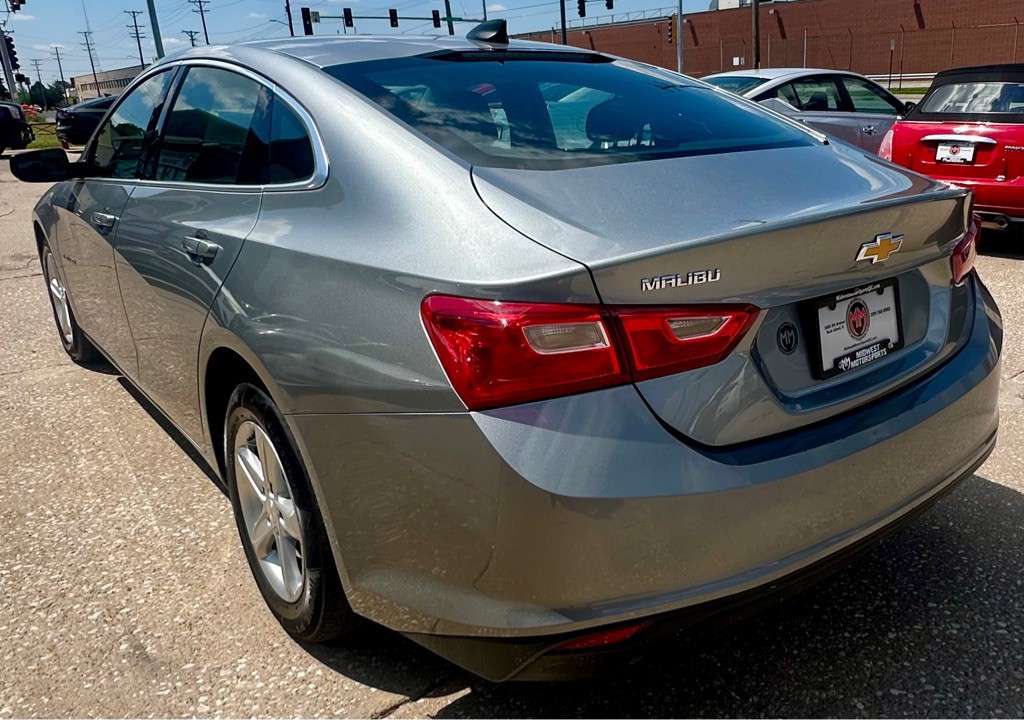 2024 Chevrolet Malibu Image 6