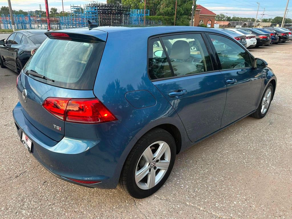 2017 Volkswagen Golf Image 4
