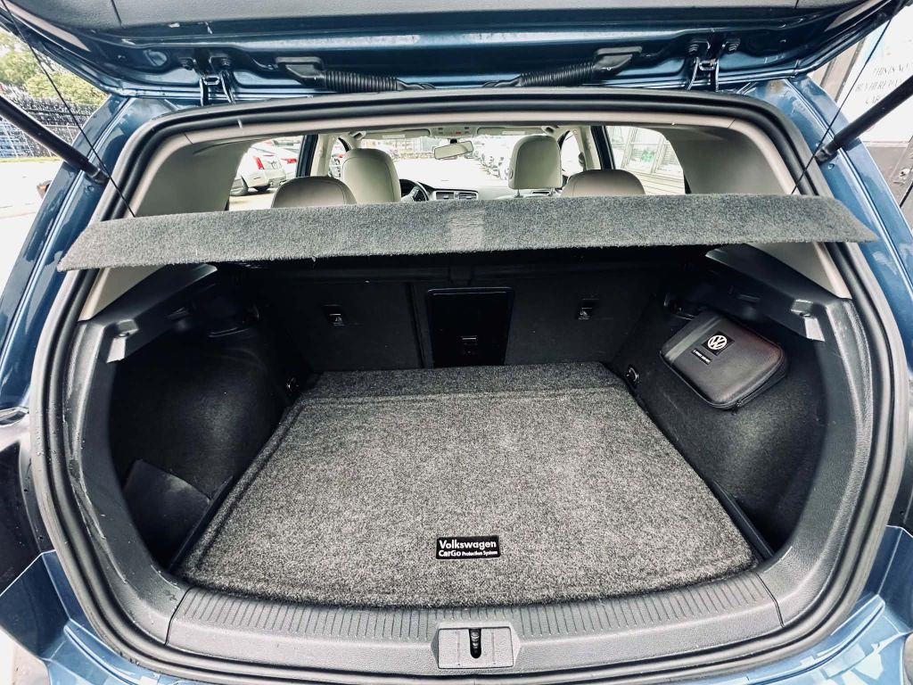 2017 Volkswagen Golf Image 11