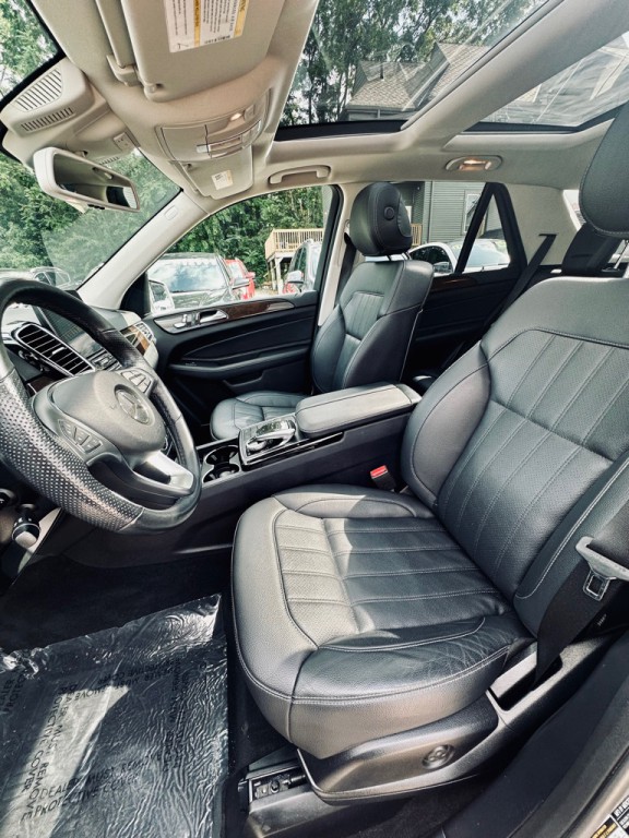 2016 Mercedes-Benz GLE-Class Image 9