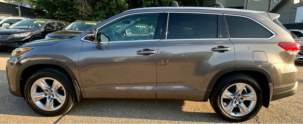 2017 Toyota Highlander Image 7