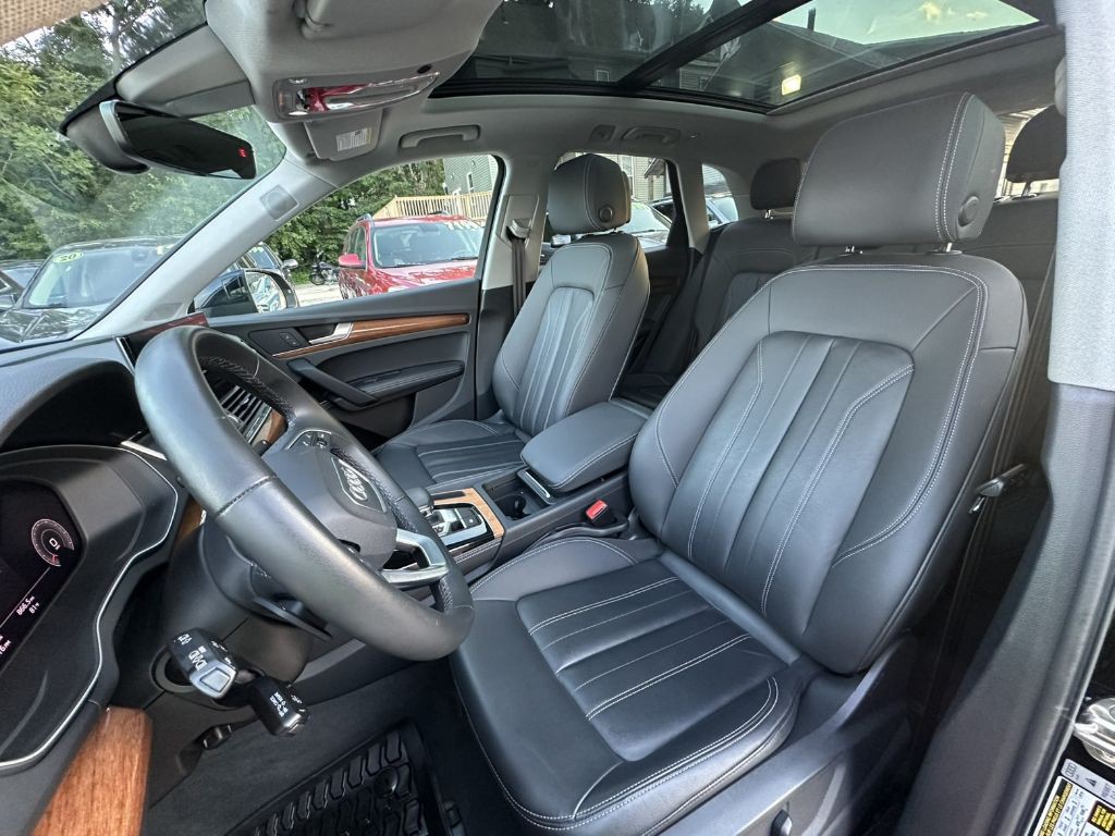 2022 Audi Q5 Image 9