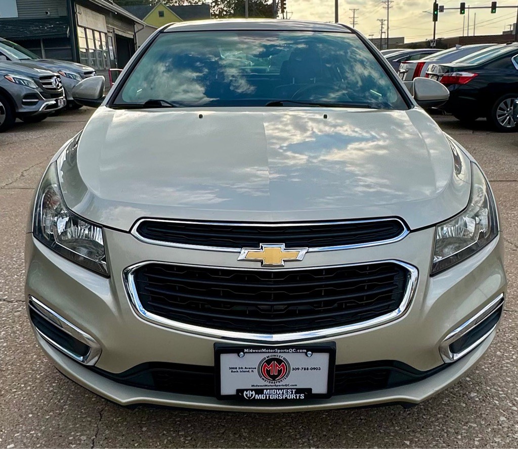 2016 Chevrolet Cruze Image 2