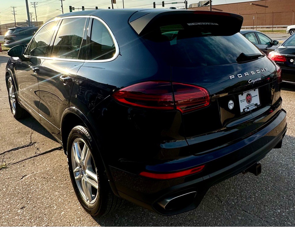2016 Porsche Cayenne Image 17
