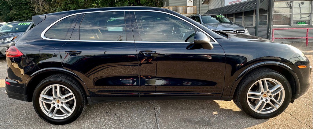 2016 Porsche Cayenne Image 19