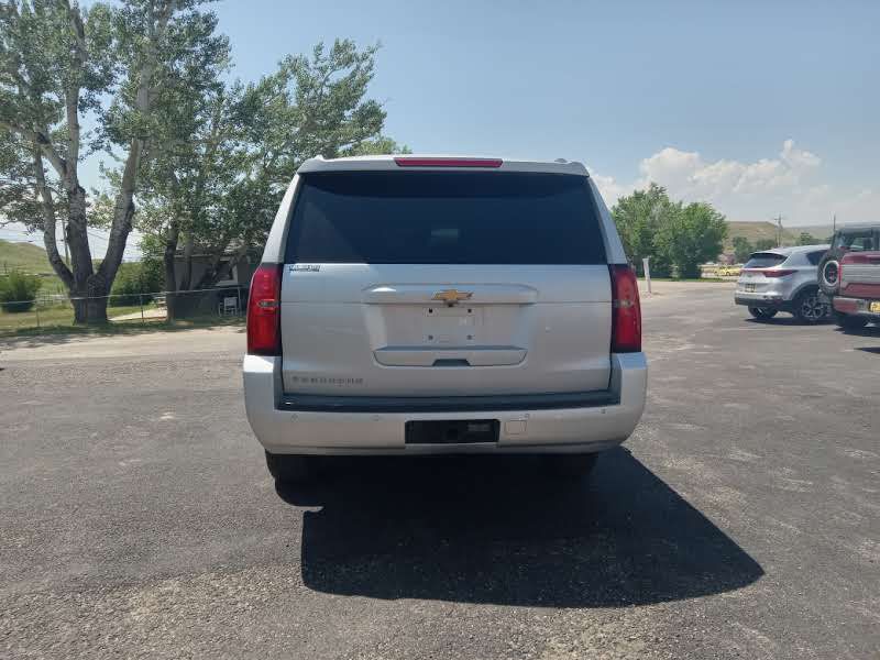 2019 Chevrolet Suburban Image 4