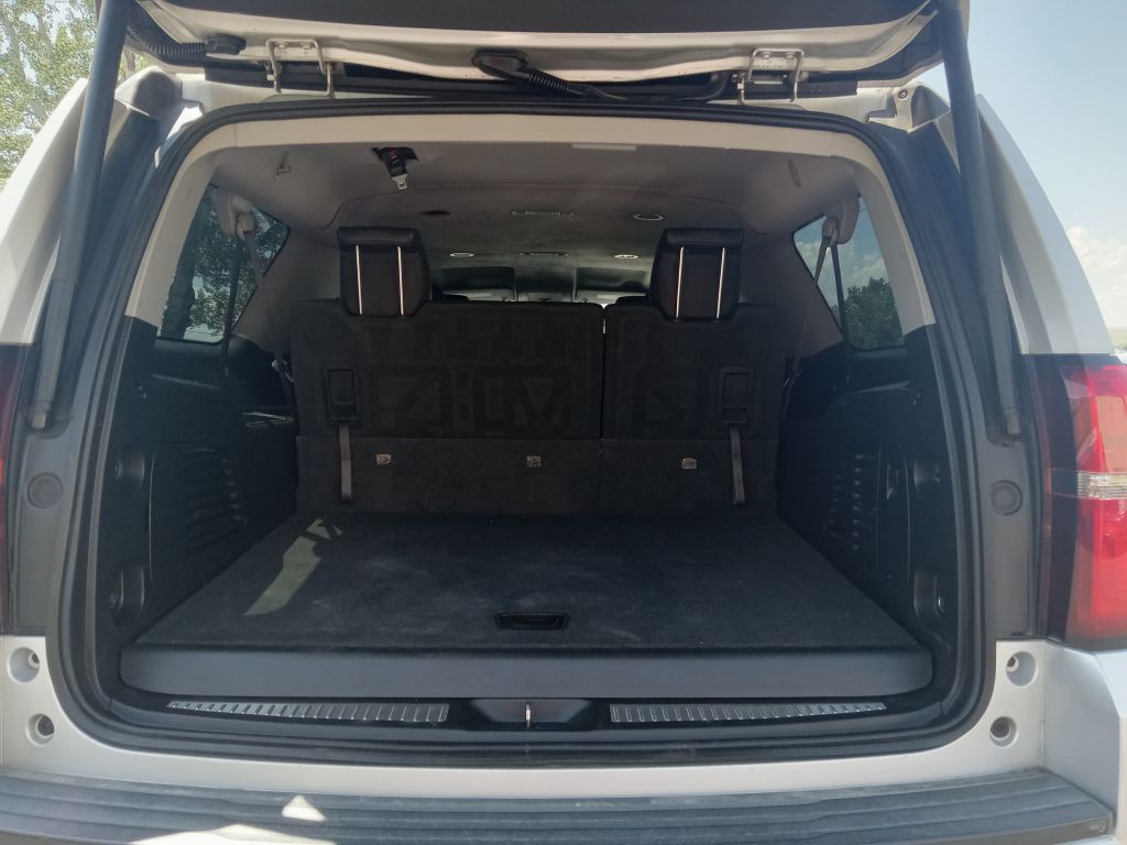 2019 Chevrolet Suburban Image 18