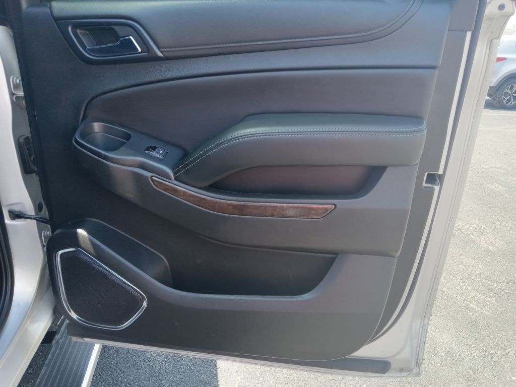 2019 Chevrolet Suburban Image 19