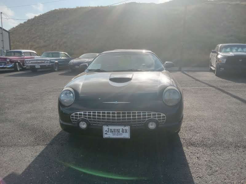 2002 Ford Thunderbird Image 8