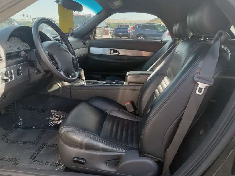 2002 Ford Thunderbird Image 10