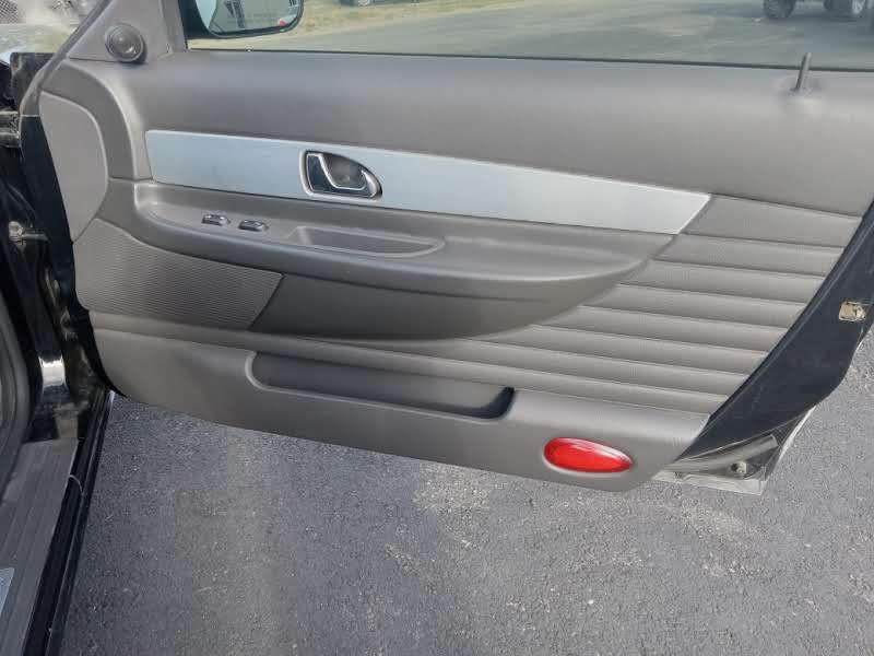 2002 Ford Thunderbird Image 12
