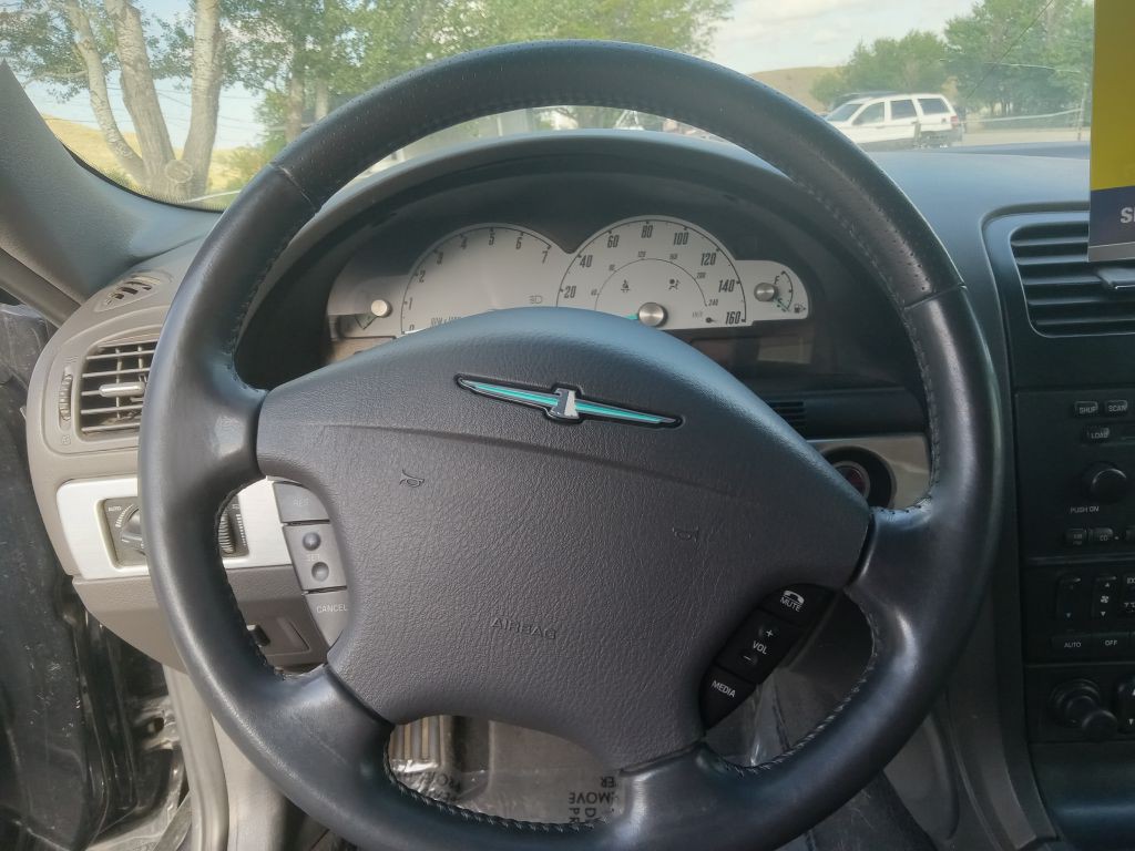 2002 Ford Thunderbird Image 18